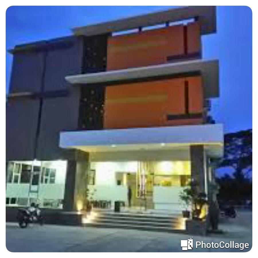 Gaia Asri Hotel Pamanukan Hilir Exterior foto