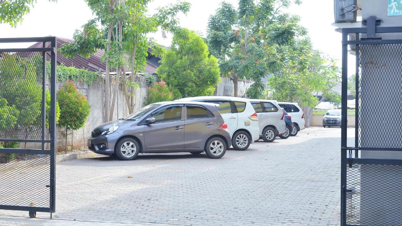 Gaia Asri Hotel Pamanukan Hilir Exterior foto