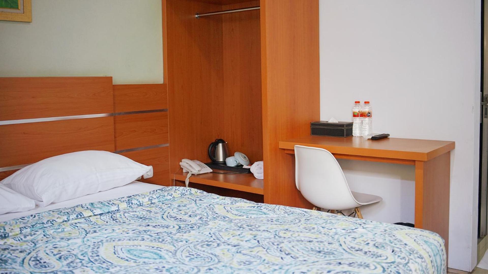 Gaia Asri Hotel Pamanukan Hilir Habitación foto